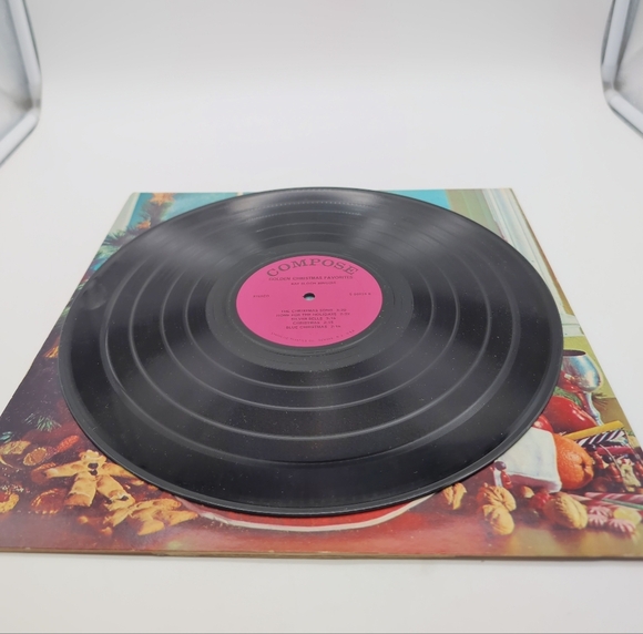 Golden Christmas Favorites Vinyl Record Ray Bloch Singers - Picture 5 of 5